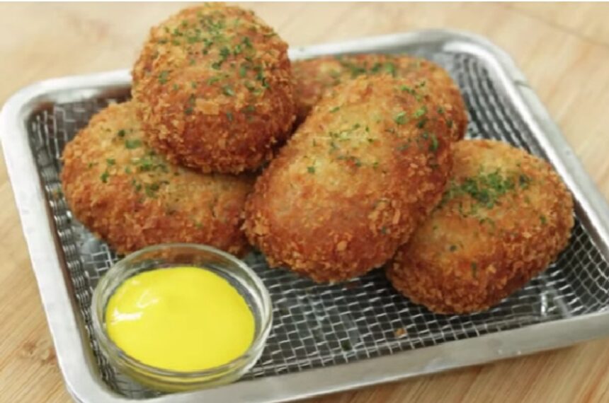 Kroket Kentang Kari Keju Lumer: Camilan Renyah dengan Isian Lembut
