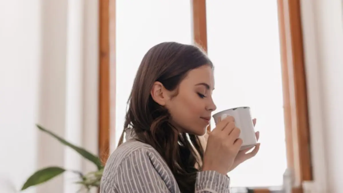 minum kopi Mohon Teks Lengkap untuk Artikel: 8 Alasan minum kopi di pagi hari minum kopi - ilustrasi berita Mohon Teks Lengkap untuk Artikel: 8 Alasan minum kopi di pagi hari